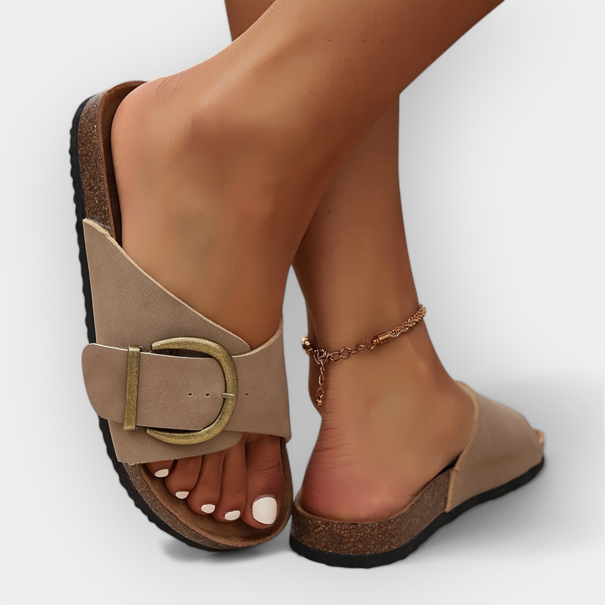 Anatomske Sandale s Modernim Stilom