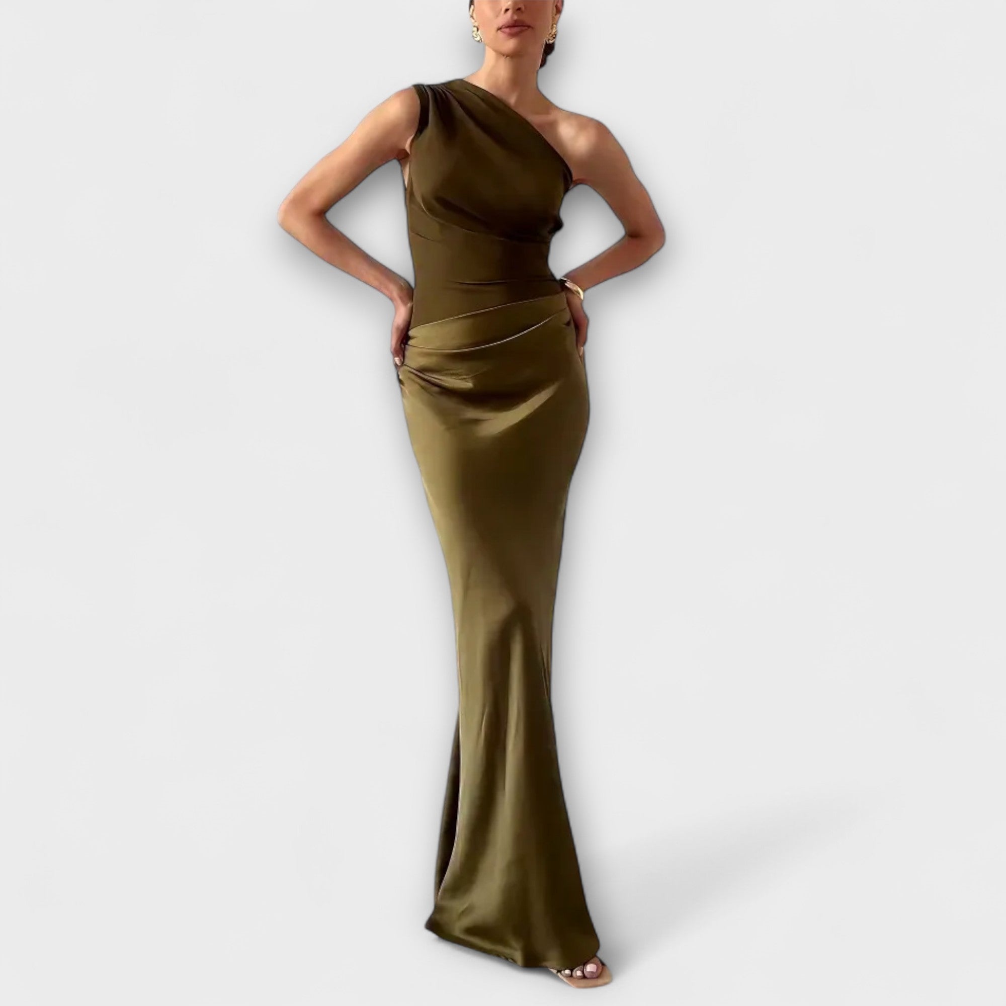 Elegantne maxi haljine s jednim naramenicom i naborkima